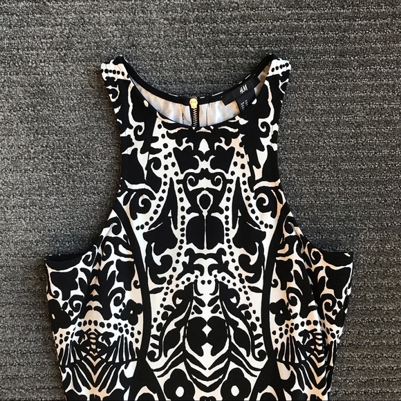 Dress - Picture 3 of 5